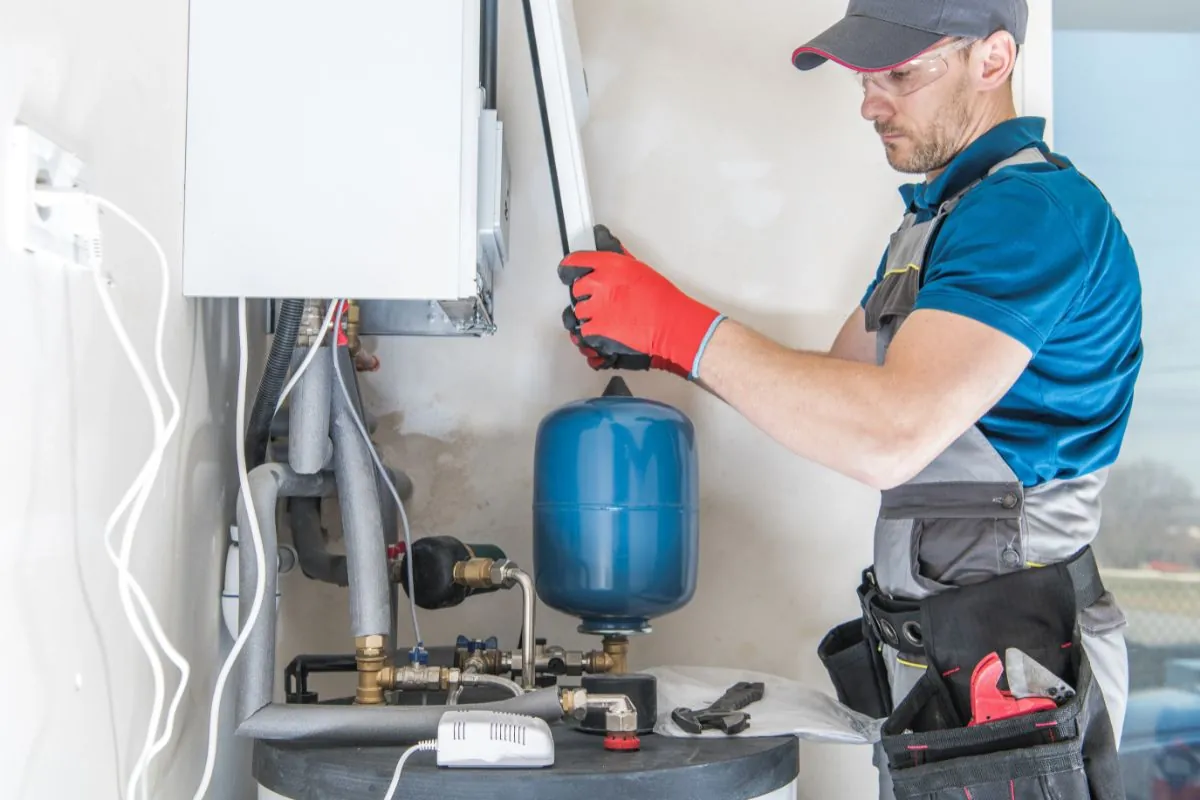 technician Water Heater Repair and Installation service in Albuquerque NM